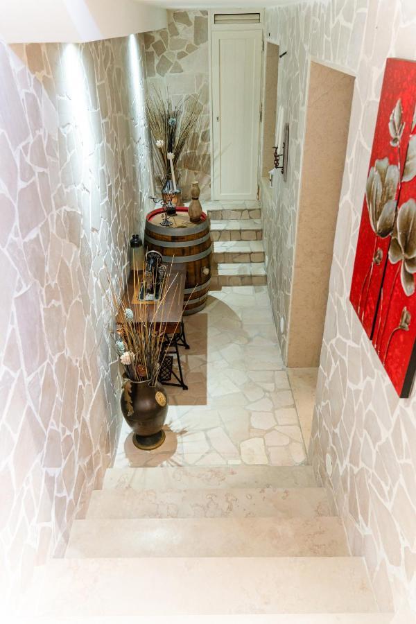 Villa Chanel Bellissima Villa Con Piscina Immersa Nella Valle D'Itria Ostuni Exterior photo